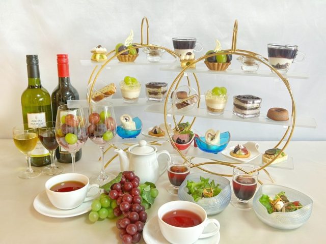 【茨木市】梅花女子大学 食文化学科×大阪ガーデンパレス「旬のぶどうを楽しむアフタヌーンティー」