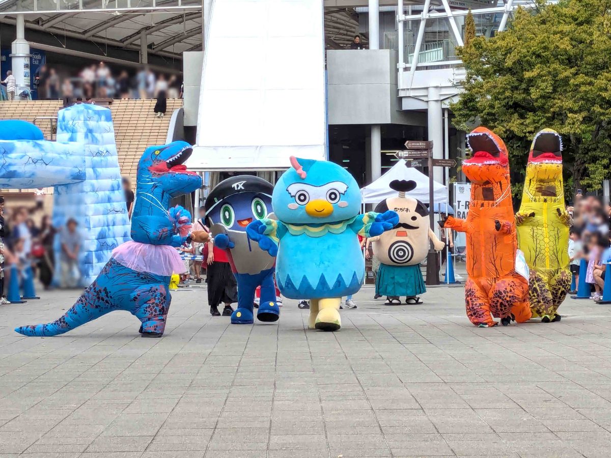 疾走中のキャラクターやティラノ