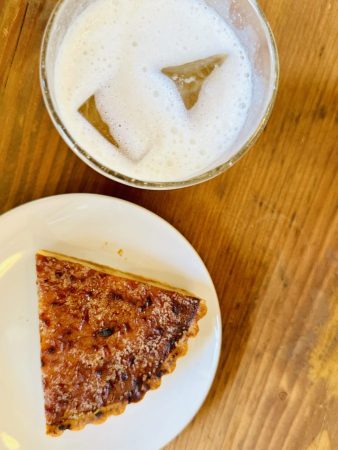 カフェオレ、リンゴタルト