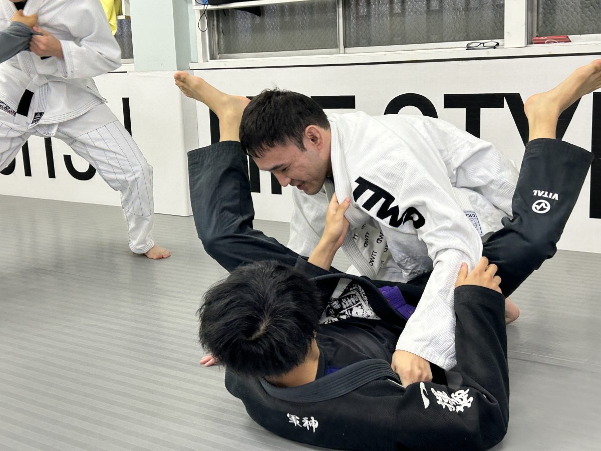白や黒・青の胴着があって　好みの胴着を着用　試合は　白か青って　決まってるんですって
