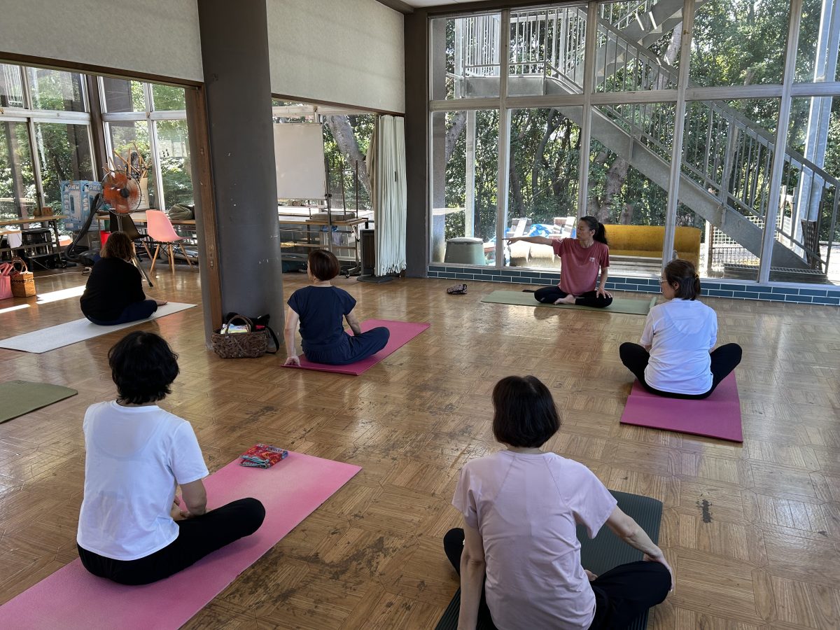 天方由美子先生と　この日の　参加者は　私含めて6名