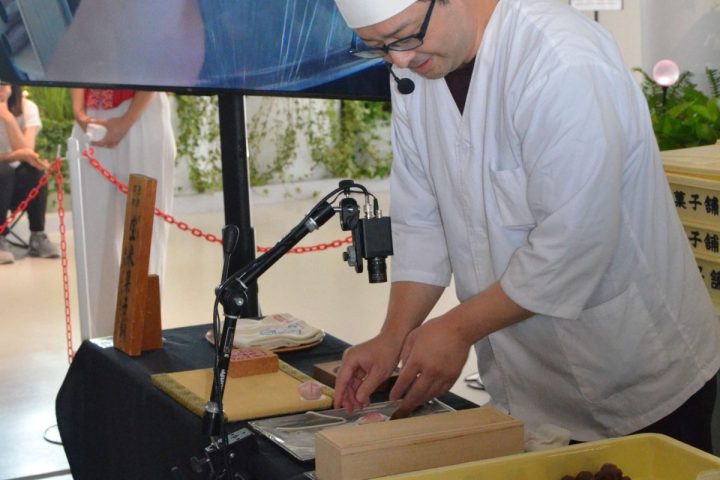 【堺市】大阪・関西万博のシンガポールパビリオンで堺の和菓子イベントが開催されました！