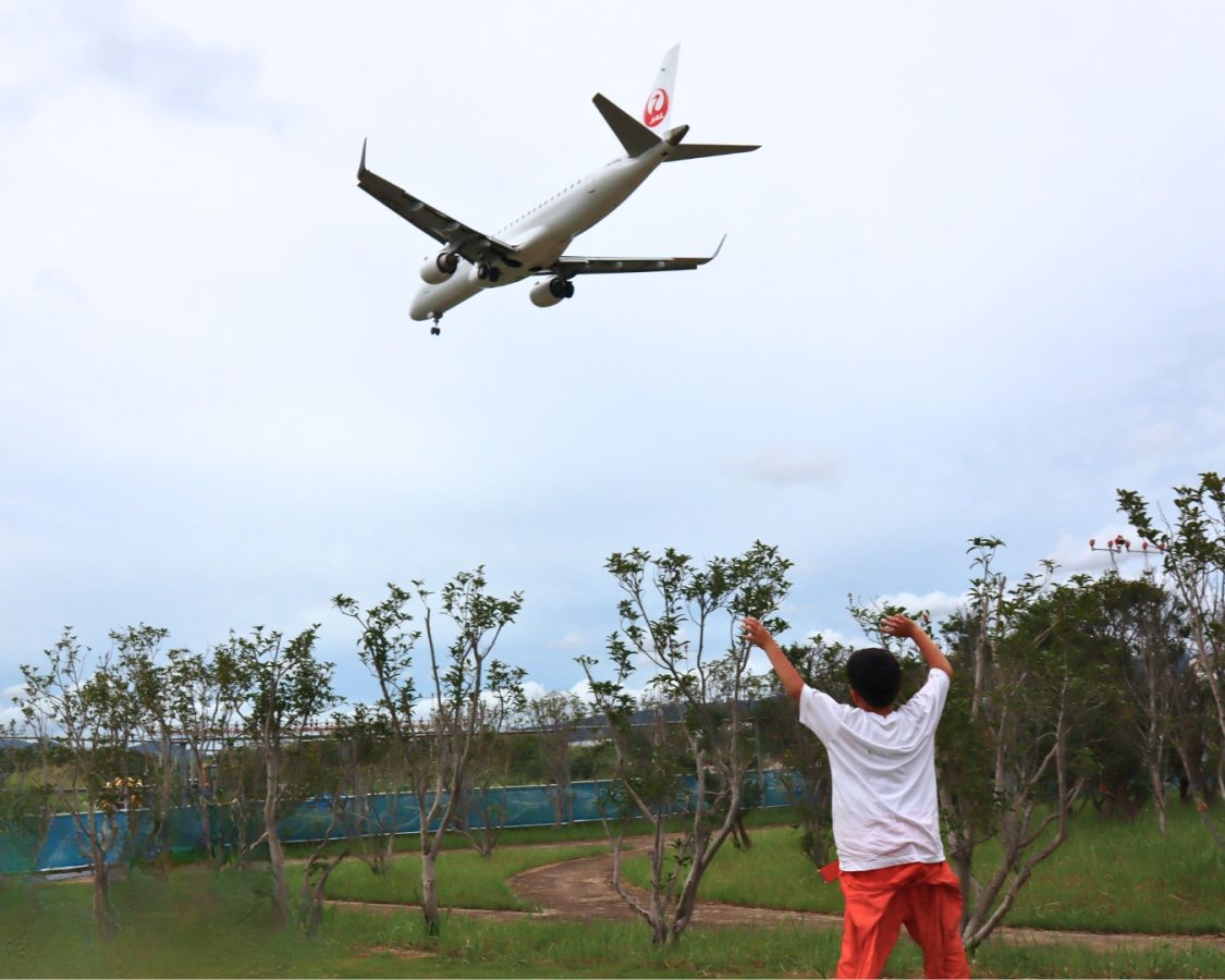 どこにいても飛行機が見える！親子で大興奮の新スポット！