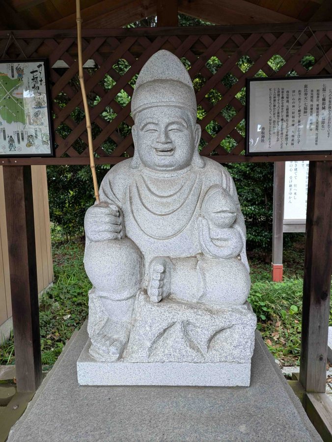 境内には「かしわ七福神」の一神、恵比寿天様も鎮座しています。