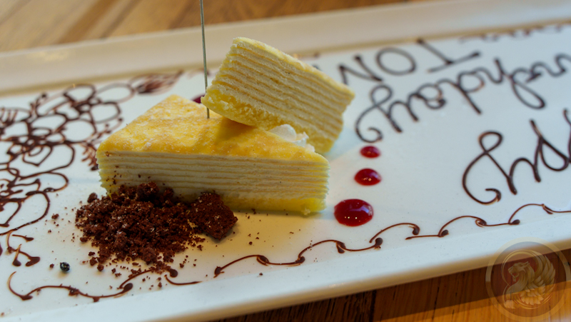 そしてこの日は少し遅くなったけど相方のバースデーということでケーキ！