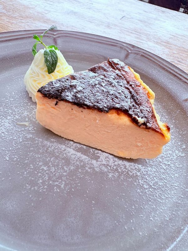 GLOBARさんの美味しいバスクチーズケーキと…