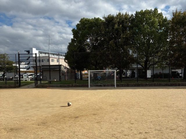 【豊中市】サッカーなどボール遊びができる「ボールパーク」ふれあい緑地に誕生