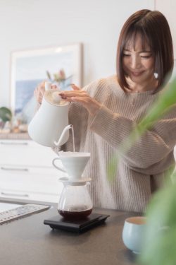 クルトコでは亜紀さんのコーヒーをいただくも良し、マルシェで買ったお弁当やおやつを食べるも良し、ひとやすみしてくださいね*