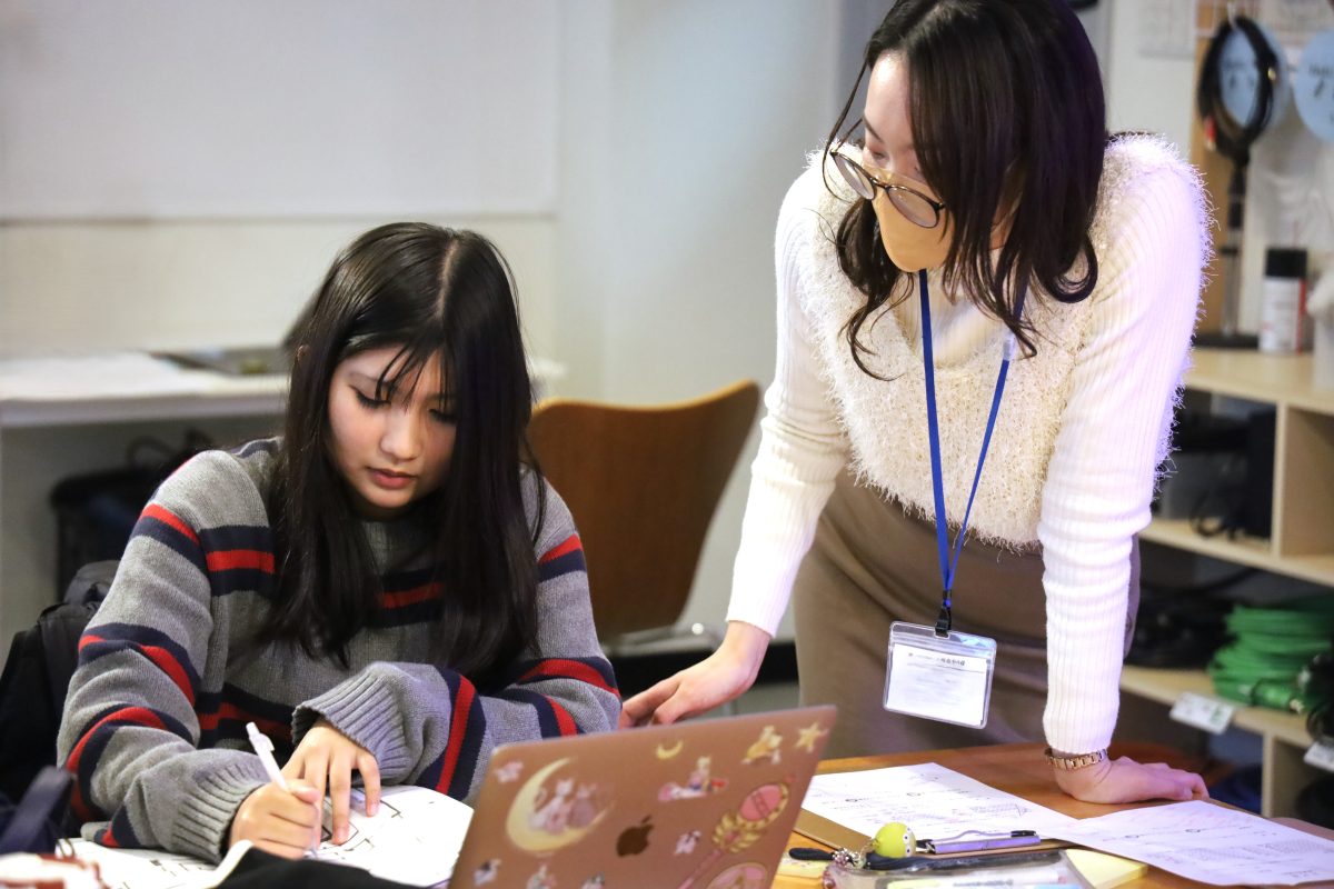 授業では企画から現場まで実践的に学びます。