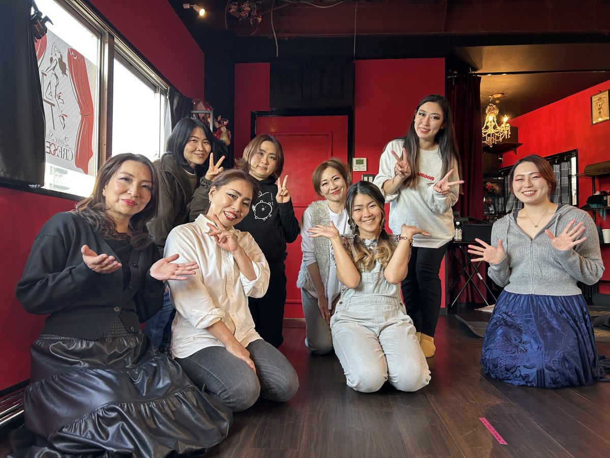 ステージ仕様のお顔で 最後に 記念撮影！ ライトを浴びる発表会が 楽しみですね！