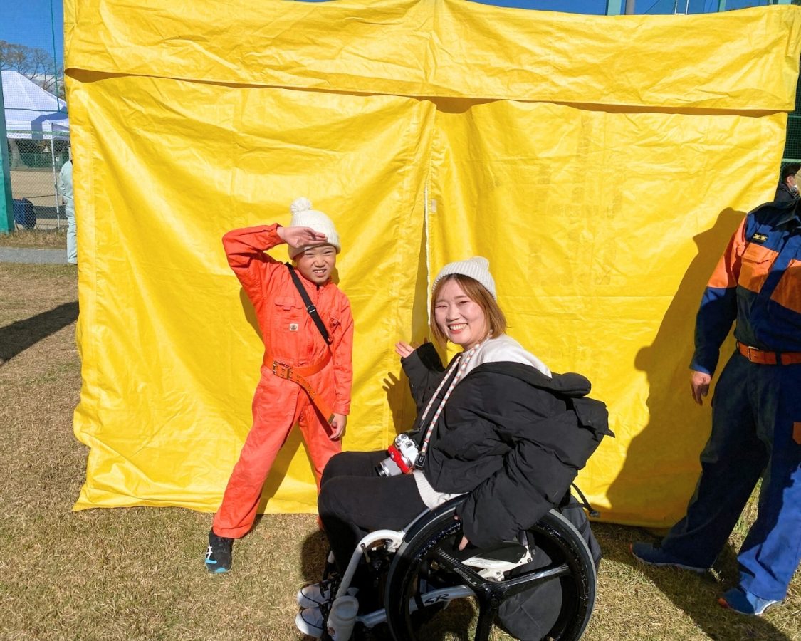 煙体験では、前が見えない恐怖を車椅子で体感。火災時の危険を肌で感じました