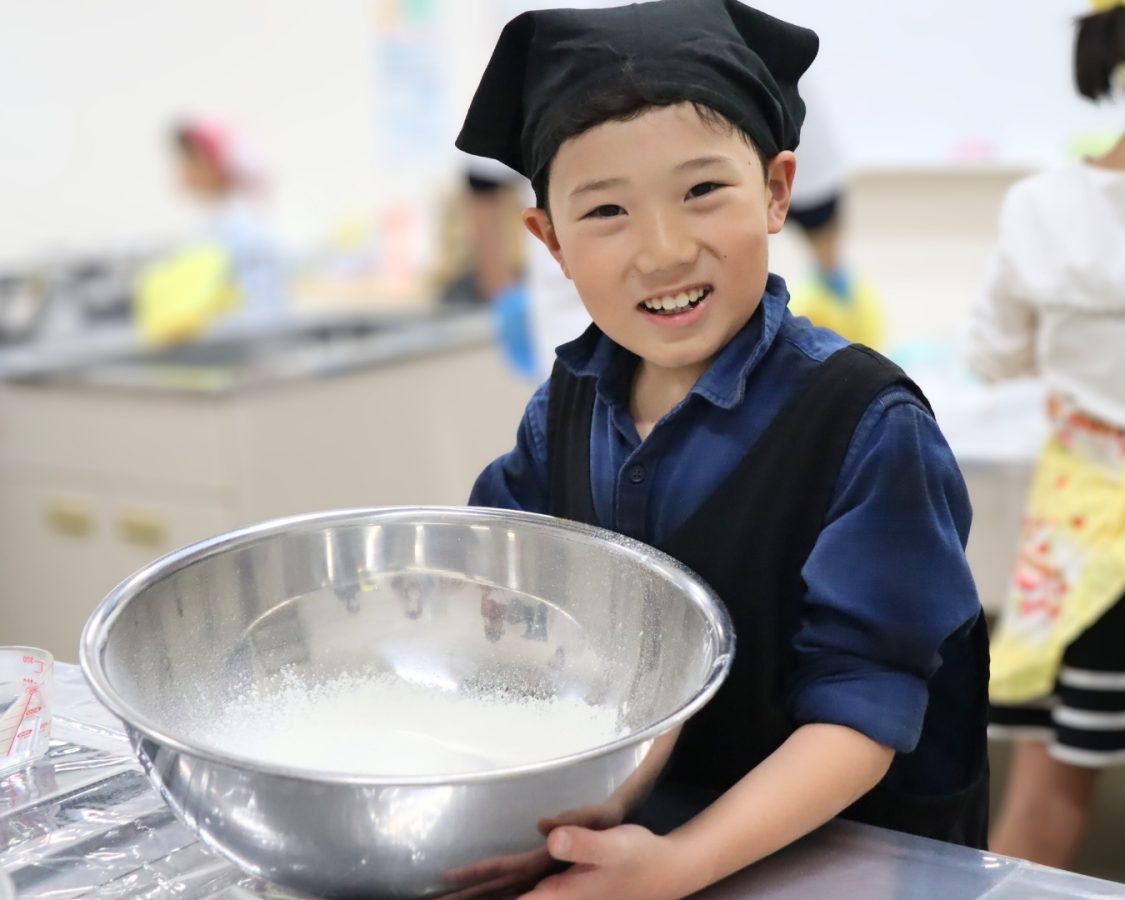 事前申込・抽選制の「粉からうどん作り体験」