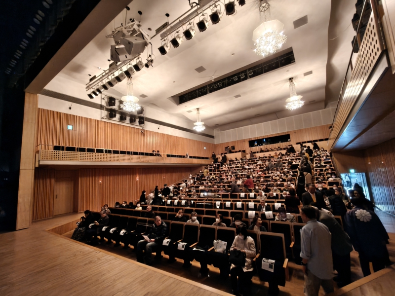 満席となったクリスタルホール