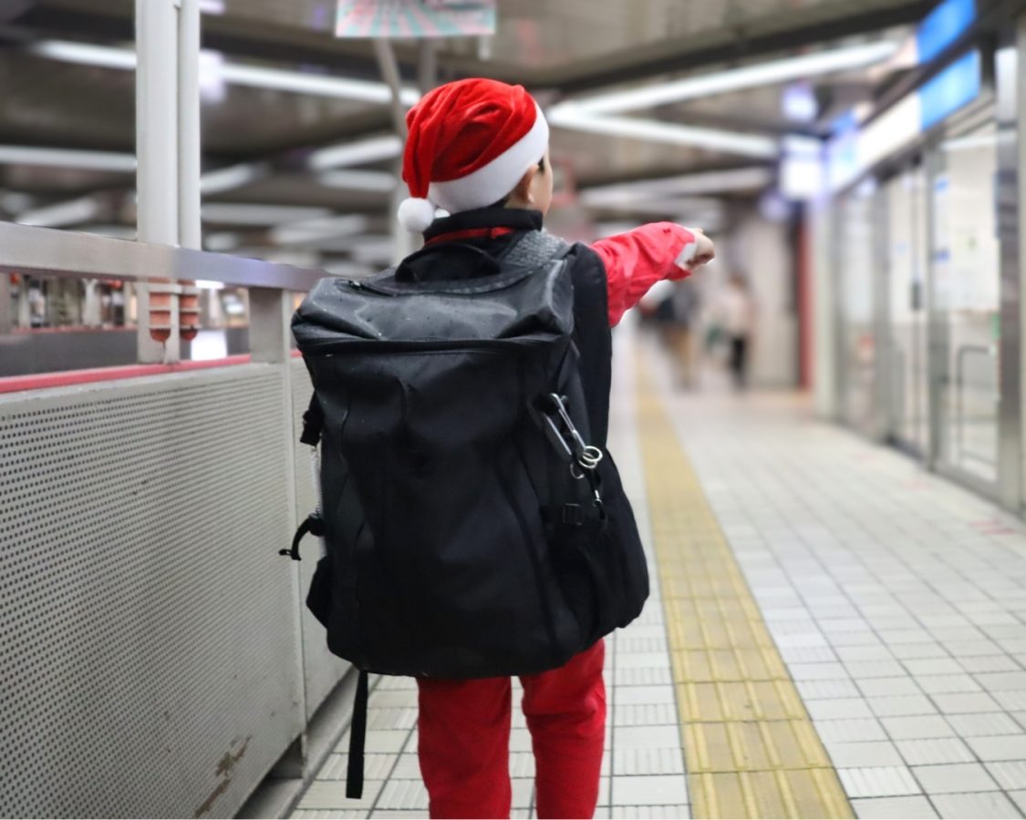 「次はどこ行く？」 スタンプカードを手に、館内をあちこち。