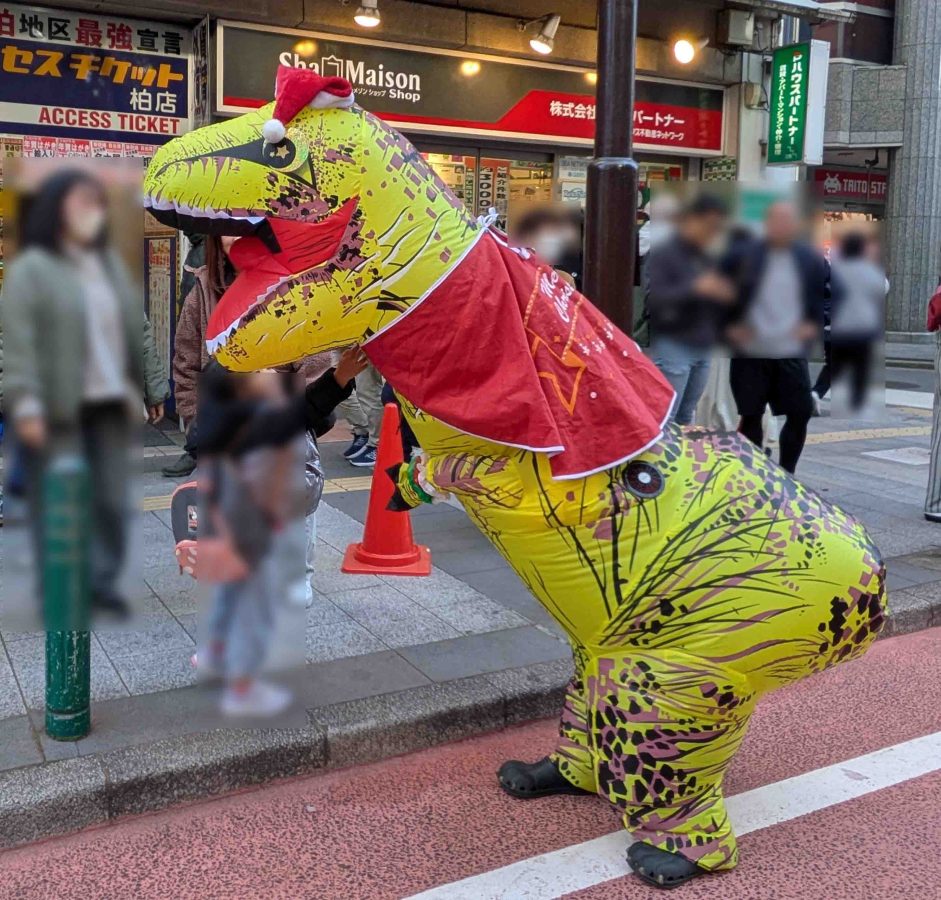 クリスマス仕様のティラノさん