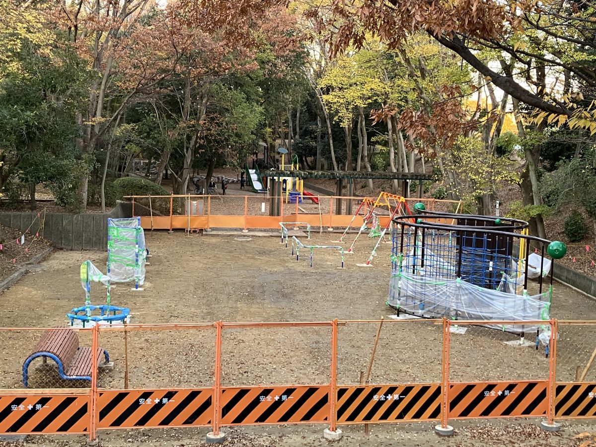 子どもが遊べる遊具の場所もあります。訪れたときはまだ工事中でしたが12月中に使えるようになるそうです。