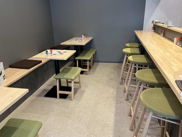 堺市中区新家町の焼き鳥ランチきまま店内