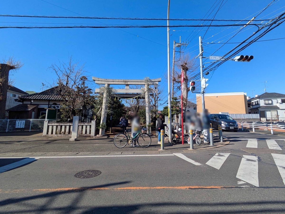 旧水戸街道沿いにある向小金の香取神社