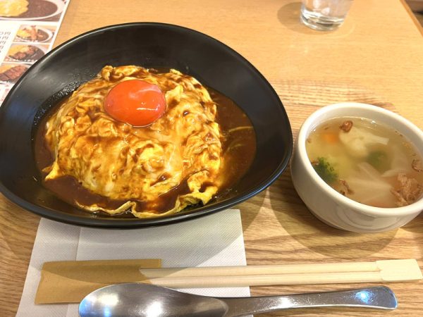 オムズランチ 堺市深井かふぇ家のランチ営業 オムライス ランチセット