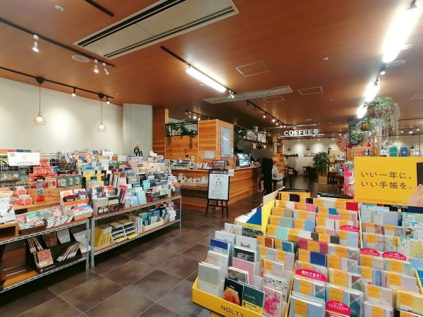 パルネット 本と珈琲 店内