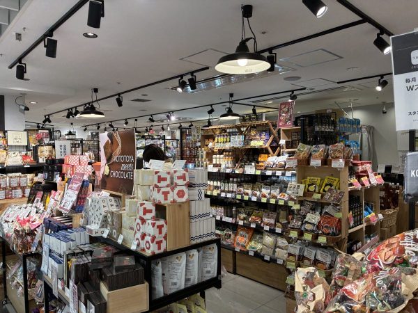 柏市 こととや 店内