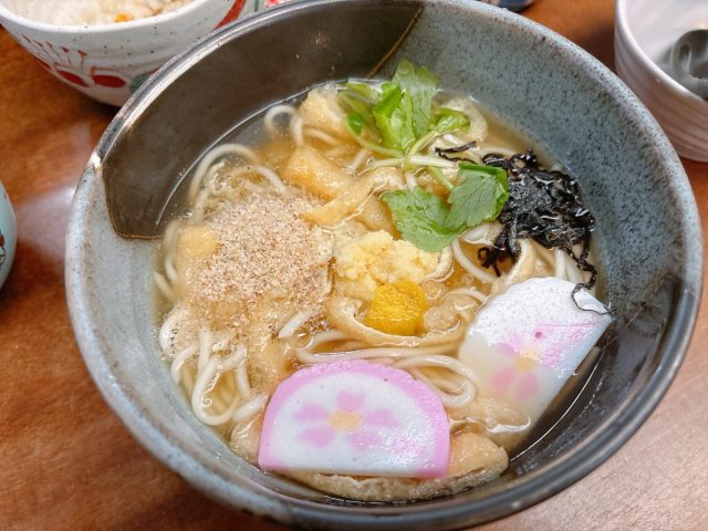 【池田市】世代を超えて愛され続ける老舗うどん屋「吾妻」