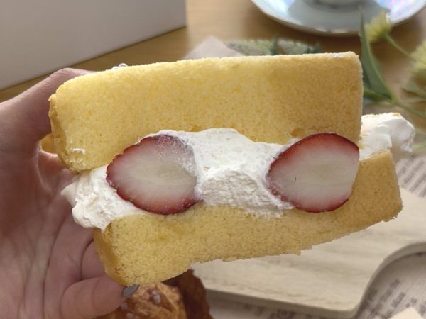 お菓子の家あいあい　中百舌鳥のグルテンフリーのケーキ屋さん　フルーツシフォン