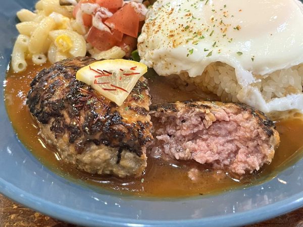 ミンミプラス　リニューアルオープン　ロコモコ