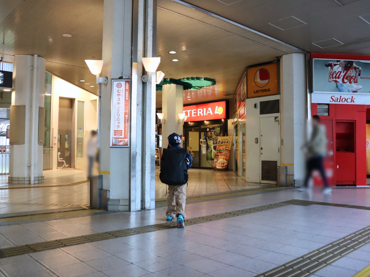 せんちゅうパル1F、駅からすぐの場所にあります
