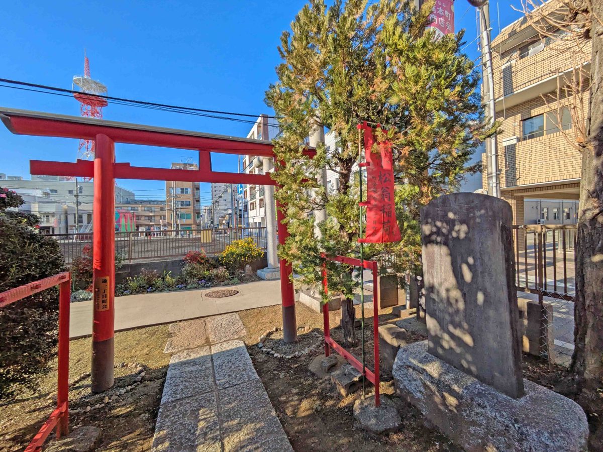 左上に見えるアンテナは柏市泉町にあるNTT東日本