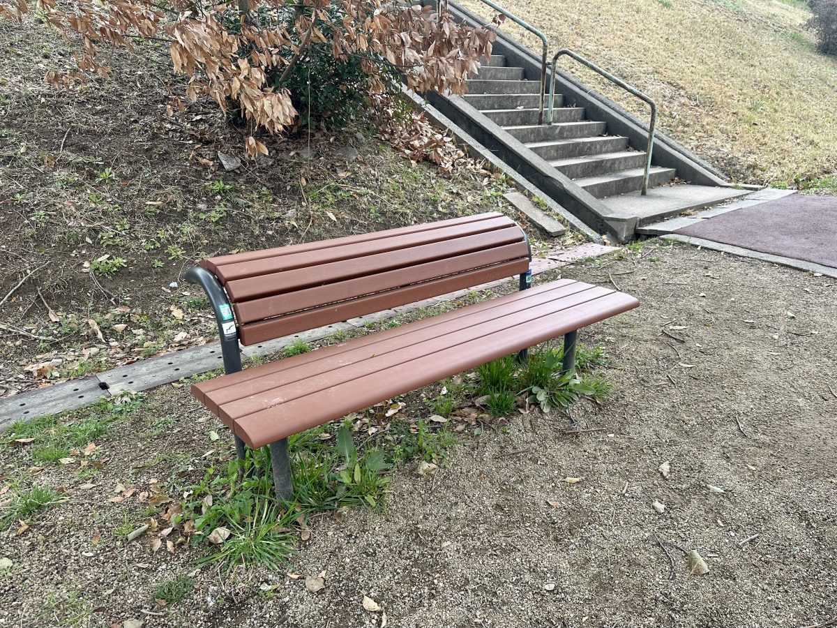 背のばしベンチ