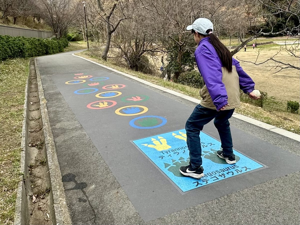 恐竜バージョンのけんけんぱ