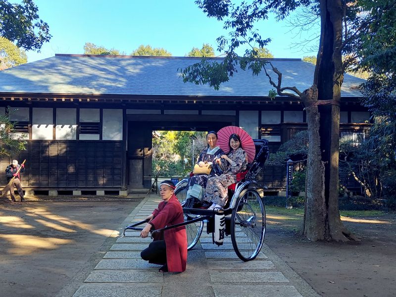 雨が降っても、番傘をさせば、このとおり絵になります。