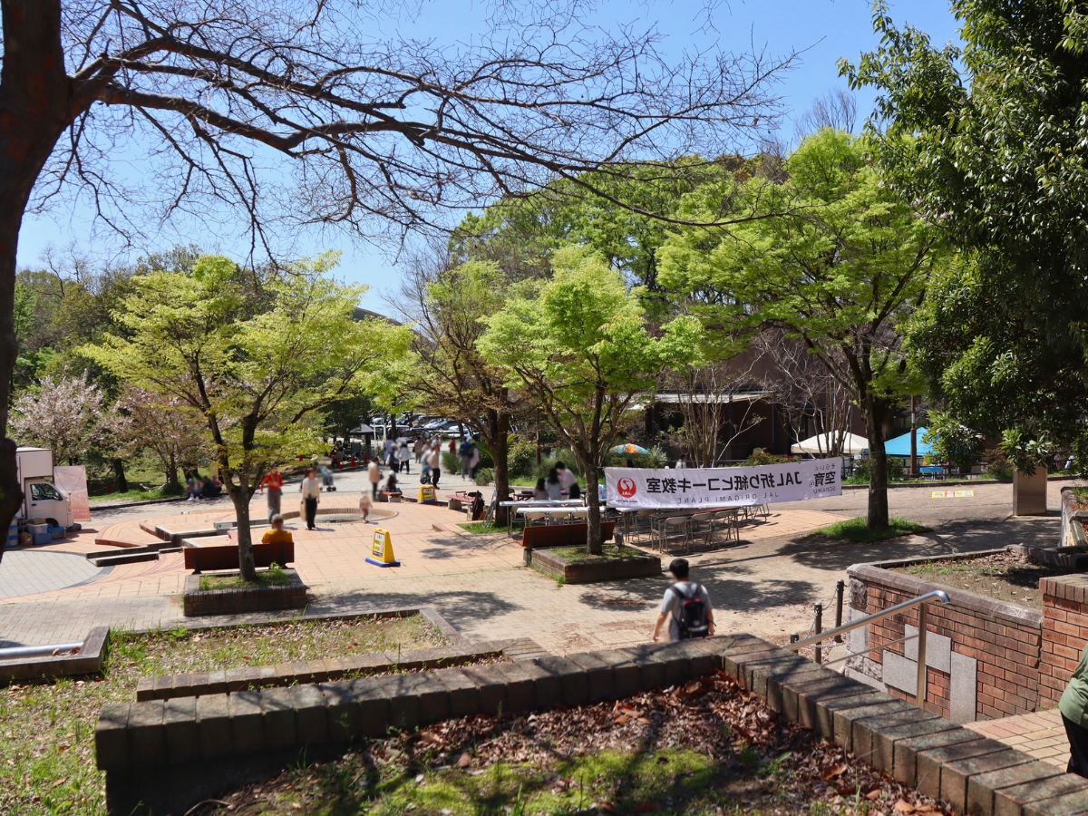 公園の中にいくつものブースが並んでいて、歩くだけでも楽しい雰囲気でした