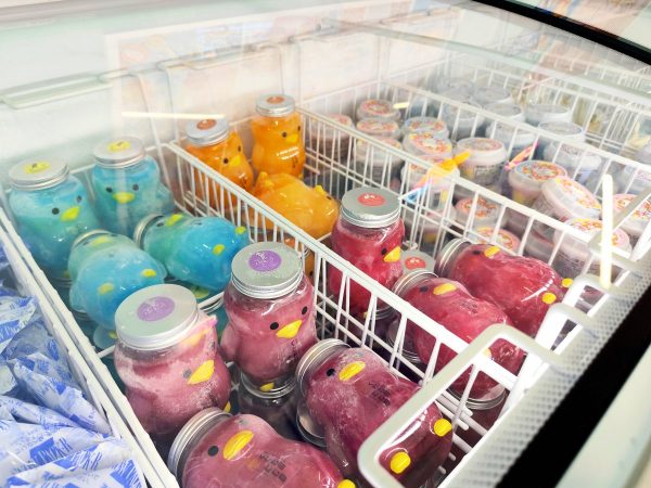 24スイーツショップ_店内ショーケース2