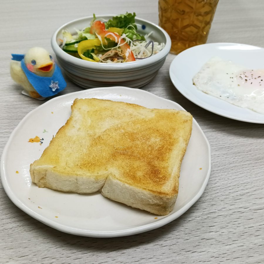 食パンはトースト向けの4・5・枚切り、サンドイッチなどに適した8・10枚切りまで対応