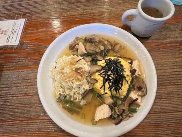 【吹田市】昭和レトロなログハウス風空間で絶品創作オムライス☆「カフェハウス　キッシュ」