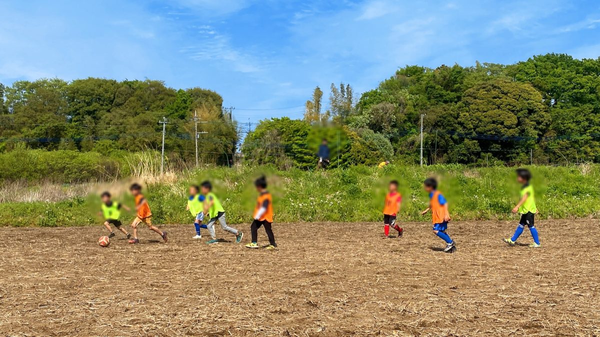 【流山市】田んぼが笑顔のフィールドに! NAGAREYAMA F.C.選手と交流しながら楽しむ「お田んぼサッカー」レポート!