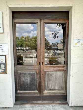 木の引き戸