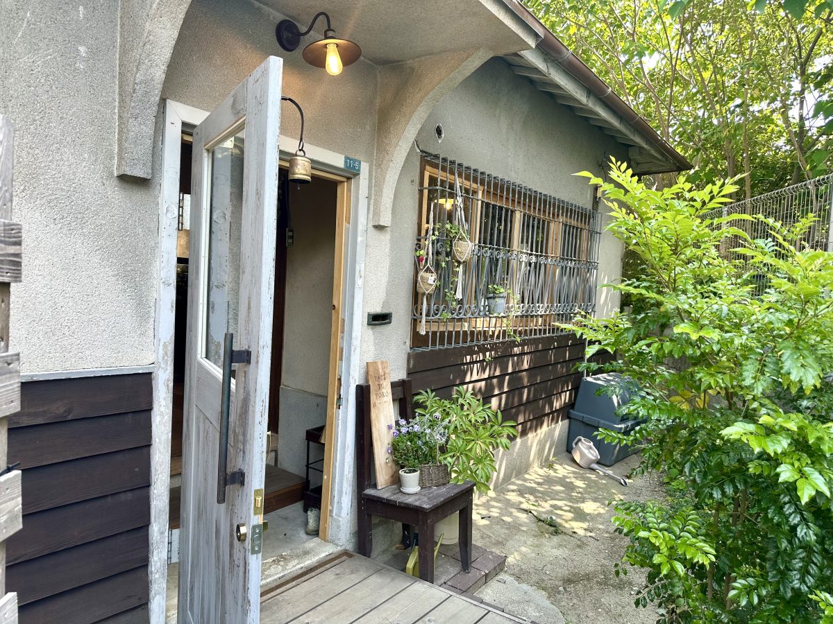 【池田市】絵本から飛び出した？ノスタルジックな世界観♪「TATE TO YOKO(たてとよこ) -cafe +zakka-」