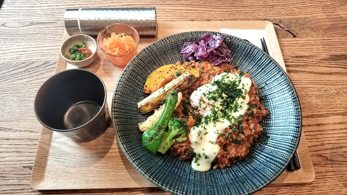 ドライカレー　朱