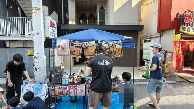 子供たちもたくさん食べ歩き！