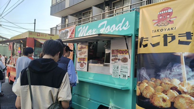 たこ焼き、かき氷に焼きそばなど定番が強いKTフードトラックさん