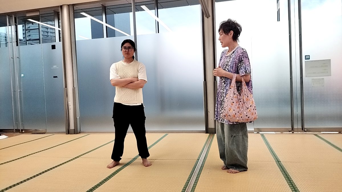 台詞だけではなく、立ち位置の確認も大事な稽古です