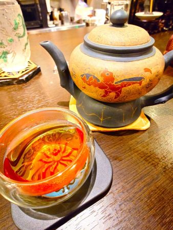 ライチの果肉が入ったハーブティー