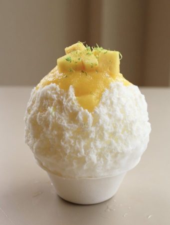 高槻阪急完熟パイントレアチーズのかき氷