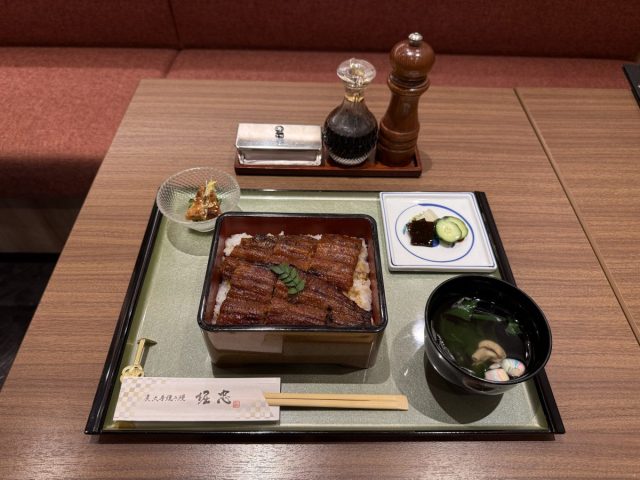 【堺東】もうすぐ土用の丑の日「炭火手焼き鰻　堀忠」の、美味しいうなぎを食べて夏を乗り切ろう！
