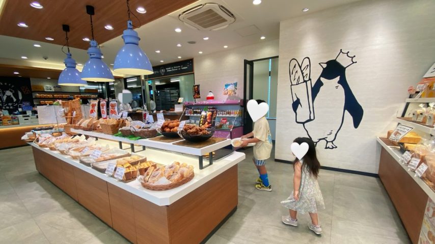 【柏市】家族みんなの「好き」が見つかる♡焼きたてパンで楽しむ幸せランチ「ペンギンベーカリー柏の葉キャンパス店」