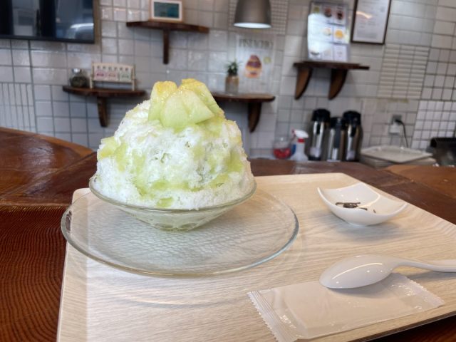 【柏市】残暑に食べたい！”奇跡の氷”を使ったかき氷屋「天然氷808 ハチマルヤ」
