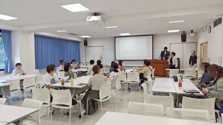 昨年度の勉強会「18歳になるまでにしておくこと」のようす